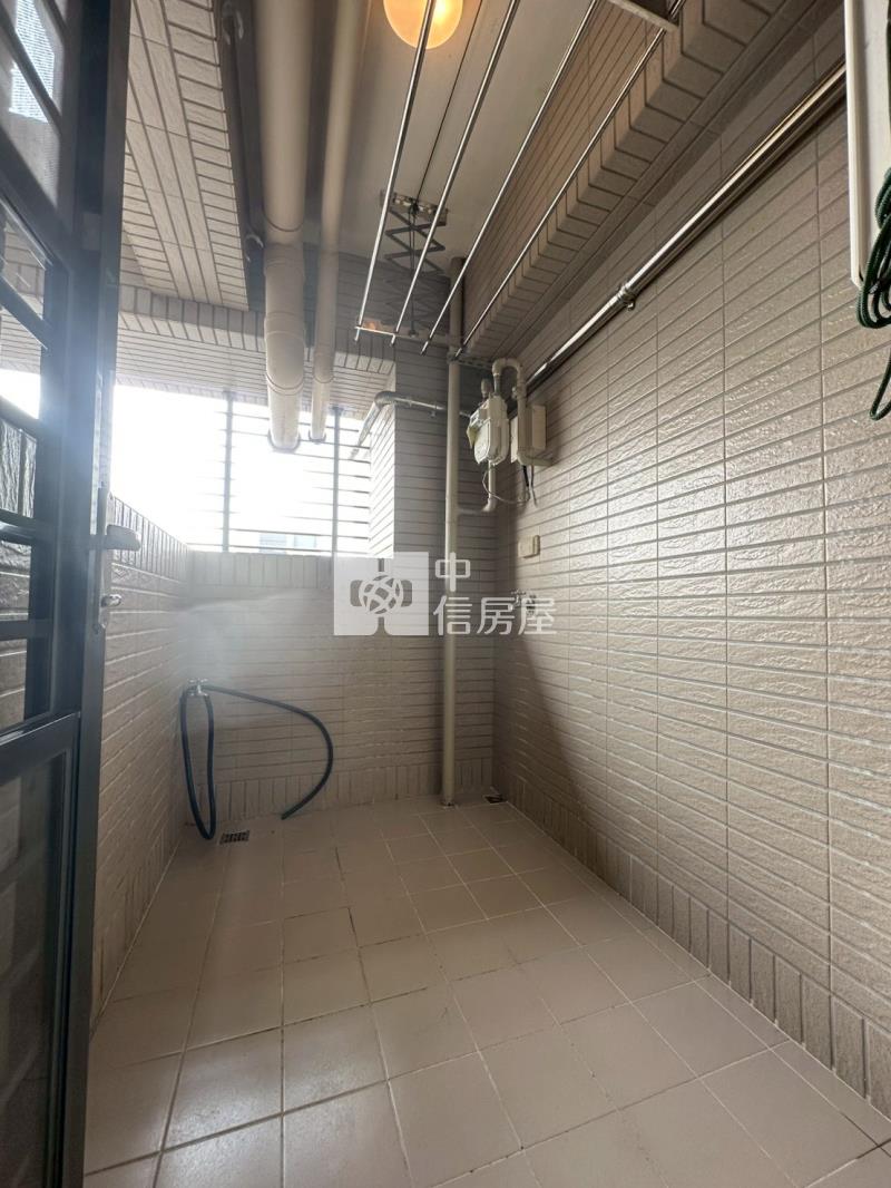 大城六月微風朝南次頂樓三房平車視野戶房屋室內格局與周邊環境