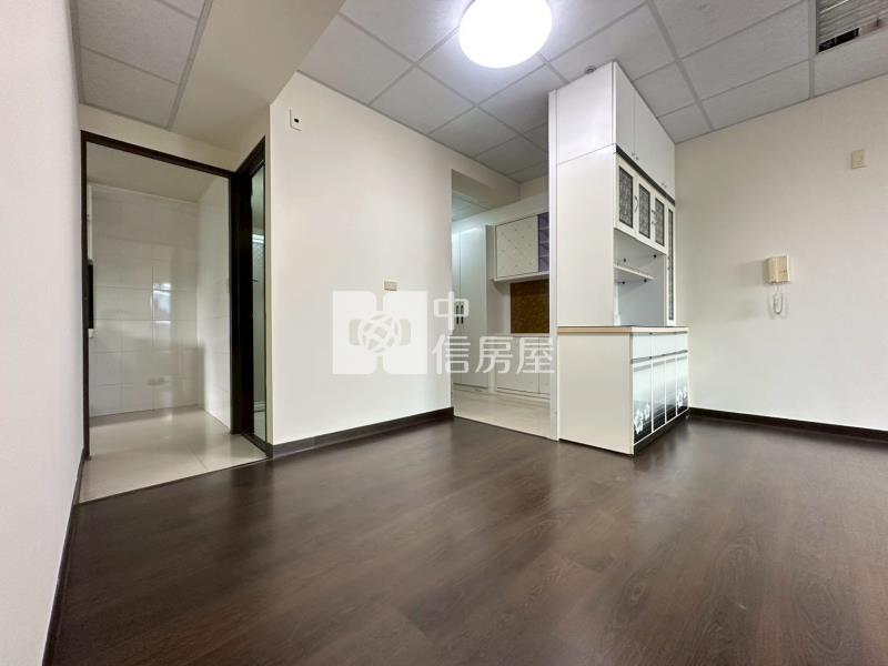 大城六月微風朝南次頂樓三房平車視野戶房屋室內格局與周邊環境