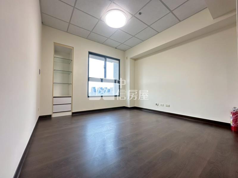 大城六月微風朝南次頂樓三房平車視野戶房屋室內格局與周邊環境