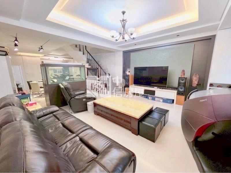 深美透天鄰路雙車庫店住房屋室內格局與周邊環境