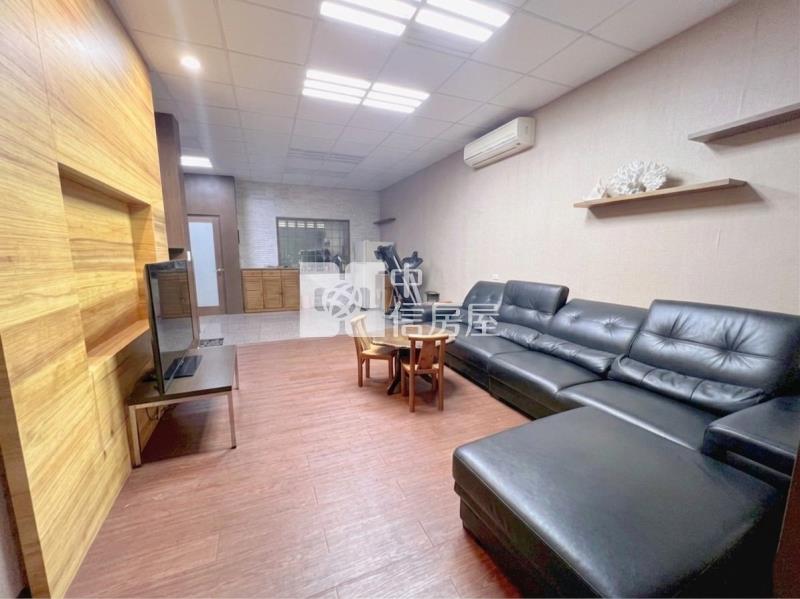 深美透天鄰路雙車庫店住房屋室內格局與周邊環境