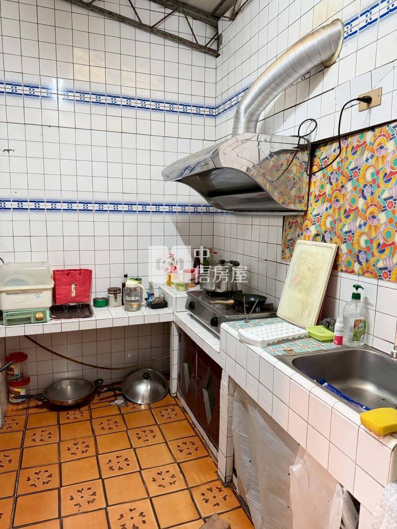 雲林國小旁孝親房透天房屋室內格局與周邊環境