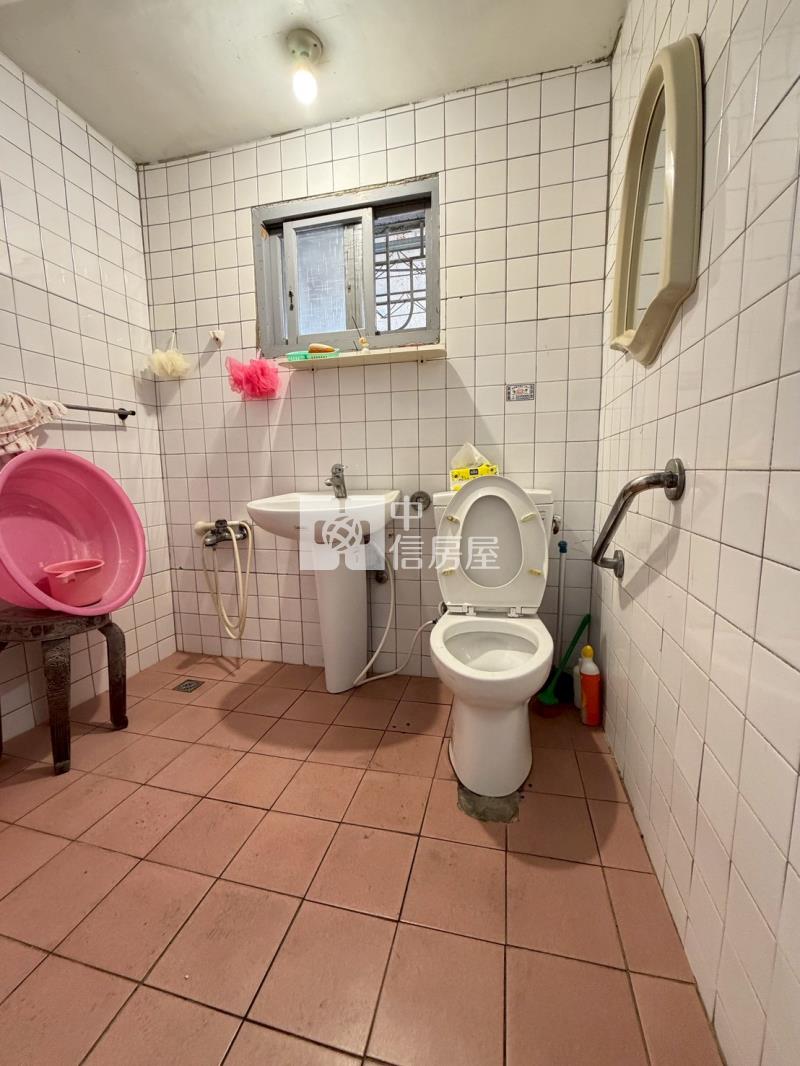 雲林國小旁孝親房透天房屋室內格局與周邊環境