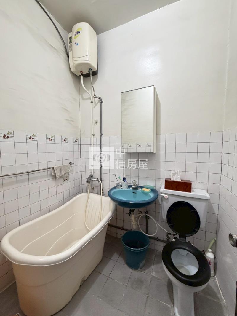 雲林國小旁孝親房透天房屋室內格局與周邊環境