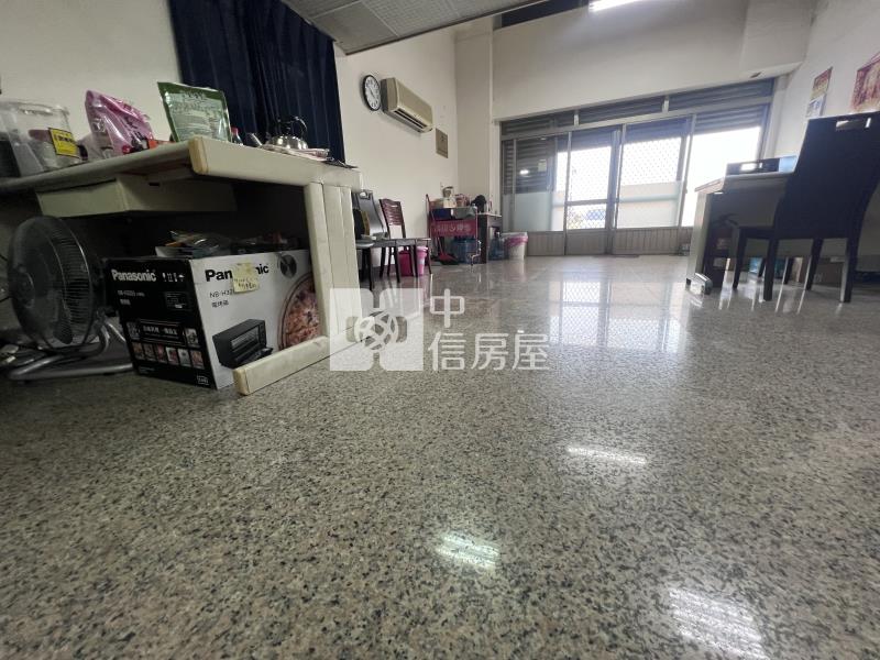 水湳經貿雷中街邊間樓店房屋室內格局與周邊環境