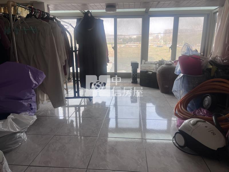 水湳經貿雷中街邊間樓店房屋室內格局與周邊環境