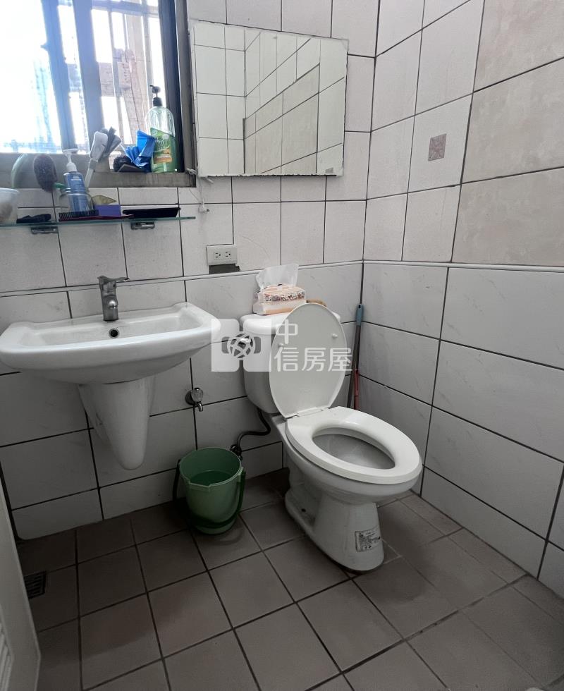 水湳經貿雷中街邊間樓店房屋室內格局與周邊環境