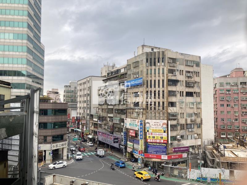 桃園火車站大套房房屋室內格局與周邊環境