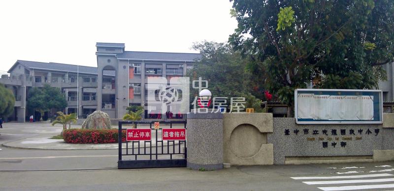 中區柳川河畔商辦房屋室內格局與周邊環境