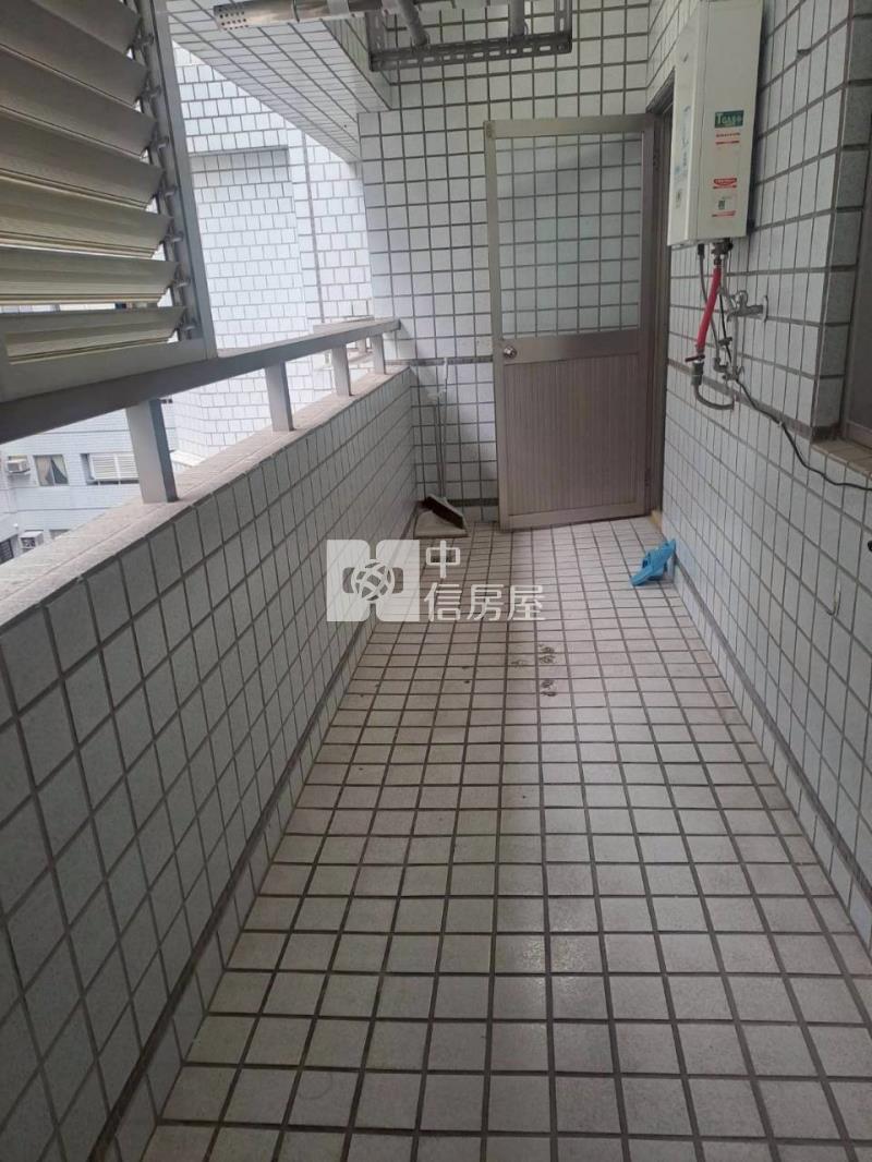 南國四房平車電寓房屋室內格局與周邊環境