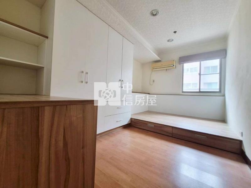 南國四房平車電寓房屋室內格局與周邊環境