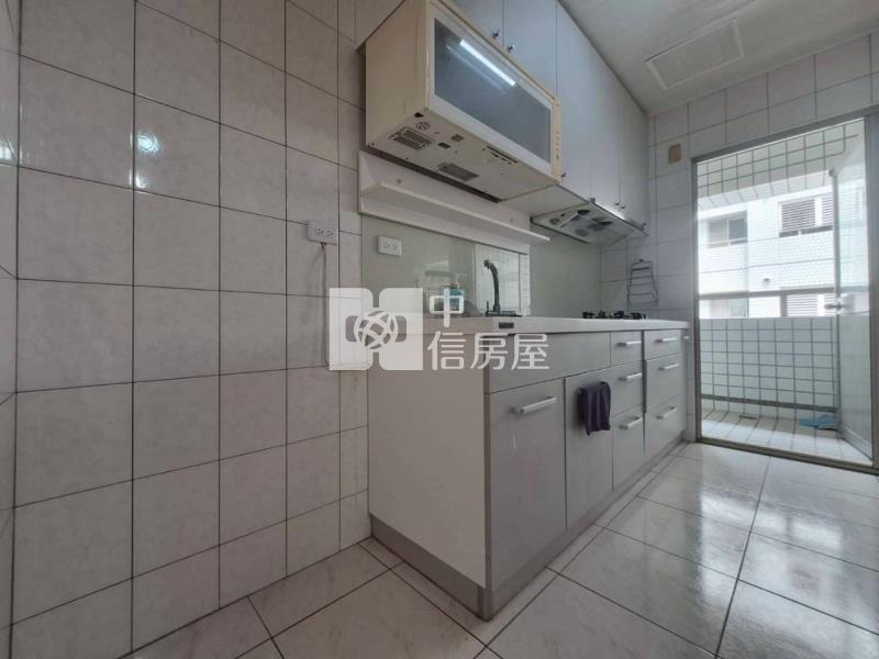 南國四房平車電寓房屋室內格局與周邊環境