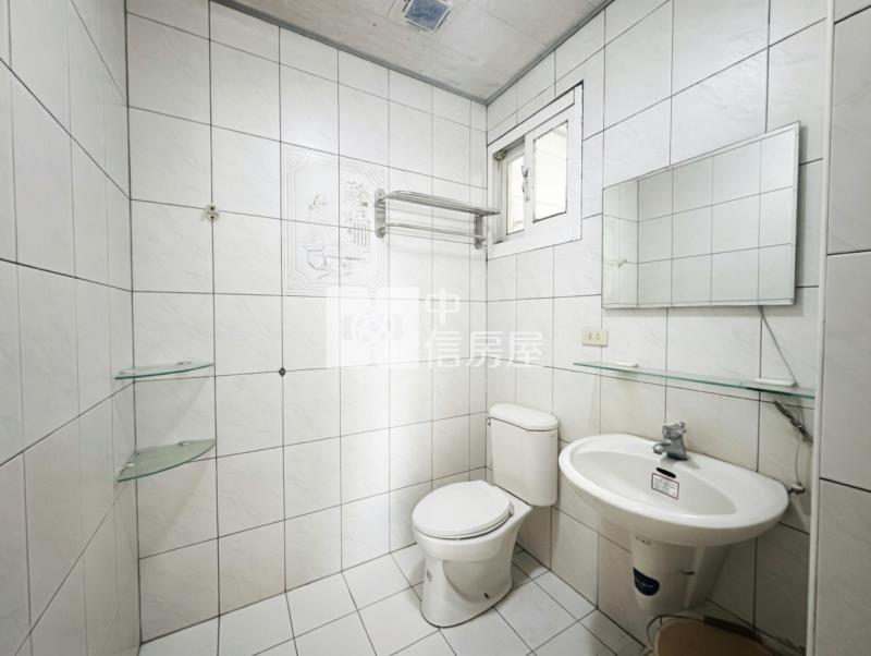 龍岡森林公園超值金透店房屋室內格局與周邊環境