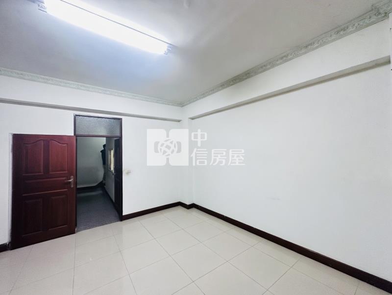 龍岡森林公園超值金透店房屋室內格局與周邊環境