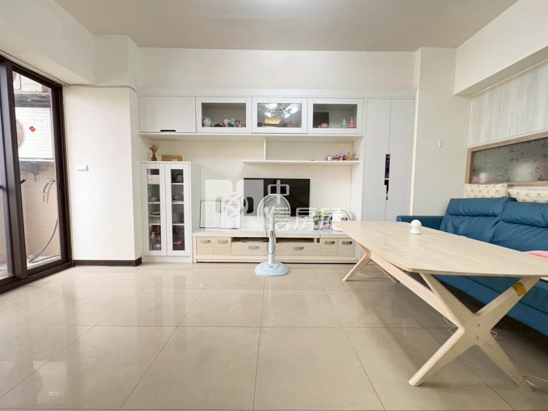 佳福御璽大三房附休旅車位房屋室內格局與周邊環境