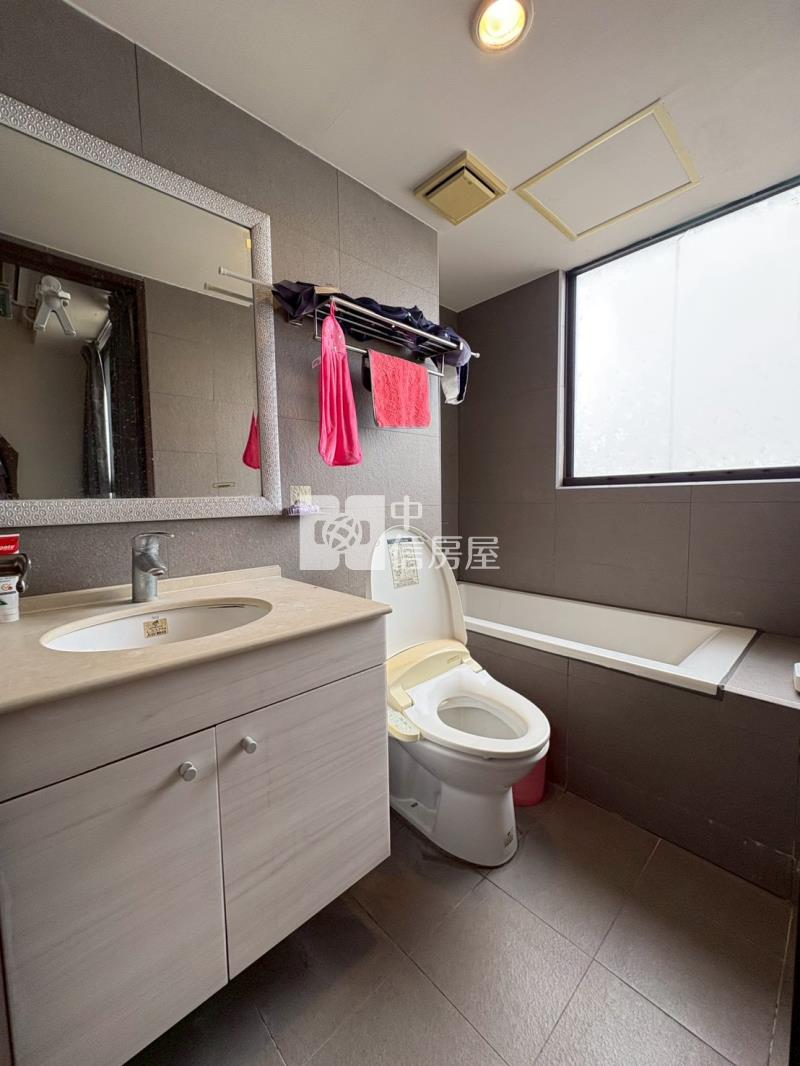 佳福御璽大三房附休旅車位房屋室內格局與周邊環境