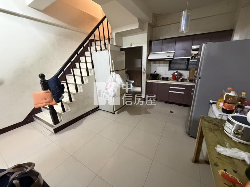 專-觀音工業區邊間大地坪美墅房屋室內格局與周邊環境