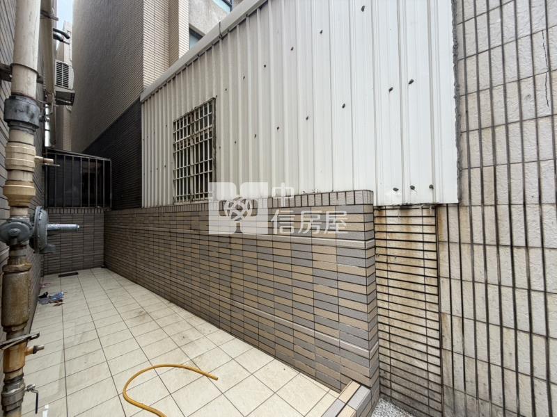 專-觀音工業區邊間大地坪美墅房屋室內格局與周邊環境