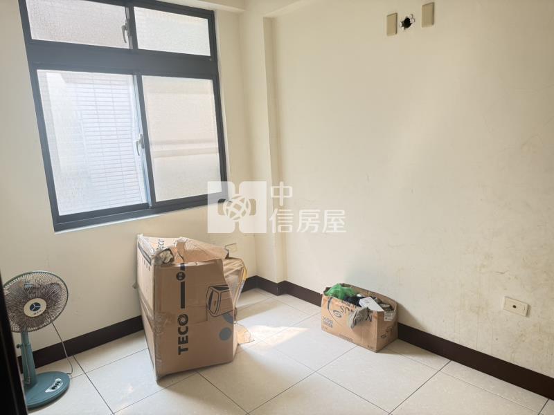 專-觀音工業區邊間大地坪美墅房屋室內格局與周邊環境