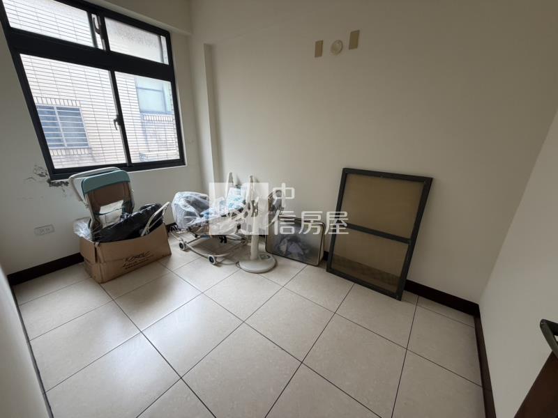 專-觀音工業區邊間大地坪美墅房屋室內格局與周邊環境