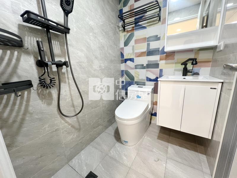 龍岡忠貞商圈美裝潢電梯三房房屋室內格局與周邊環境