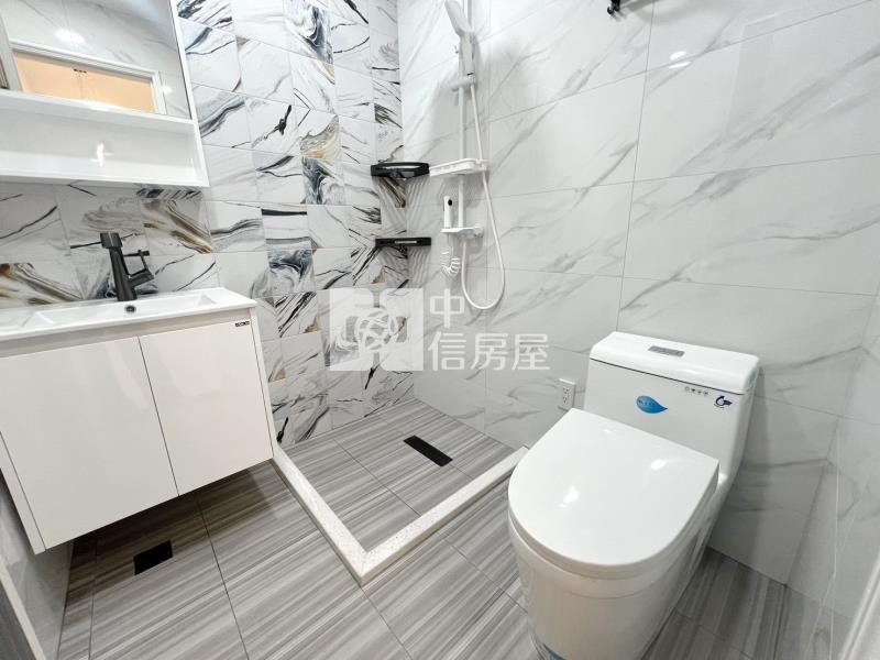 龍岡忠貞商圈美裝潢電梯三房房屋室內格局與周邊環境