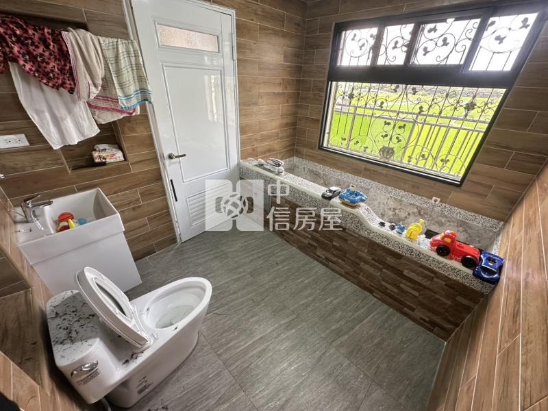 霧峰近亞大全新未住五套房電梯別墅房屋室內格局與周邊環境