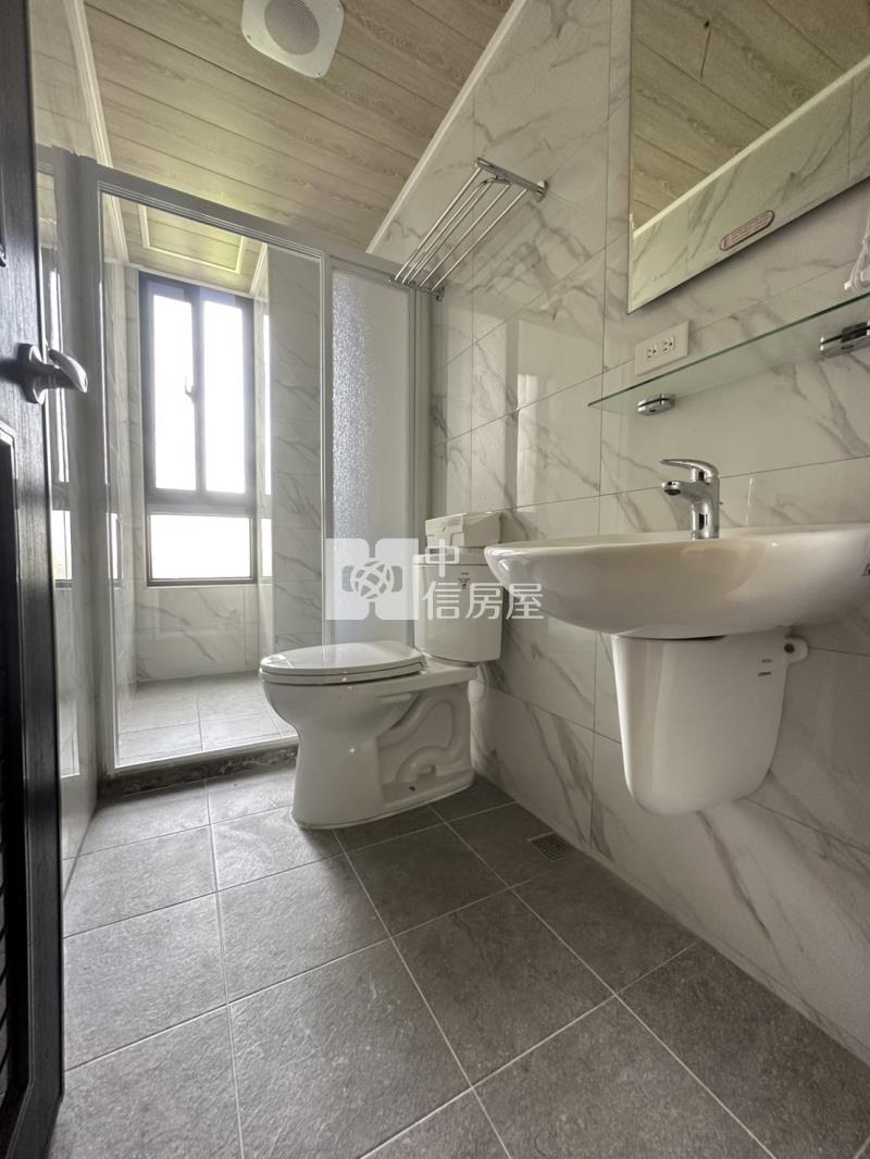 霧峰近亞大全新未住五套房電梯別墅房屋室內格局與周邊環境