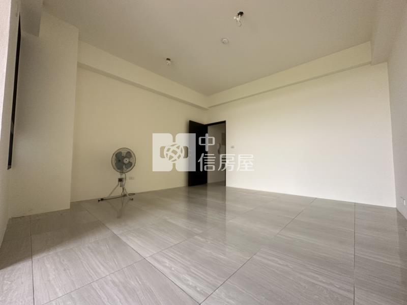 霧峰近亞大全新未住五套房電梯別墅房屋室內格局與周邊環境