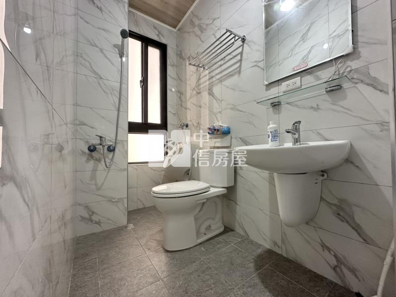 霧峰近亞大全新未住五套房電梯別墅房屋室內格局與周邊環境