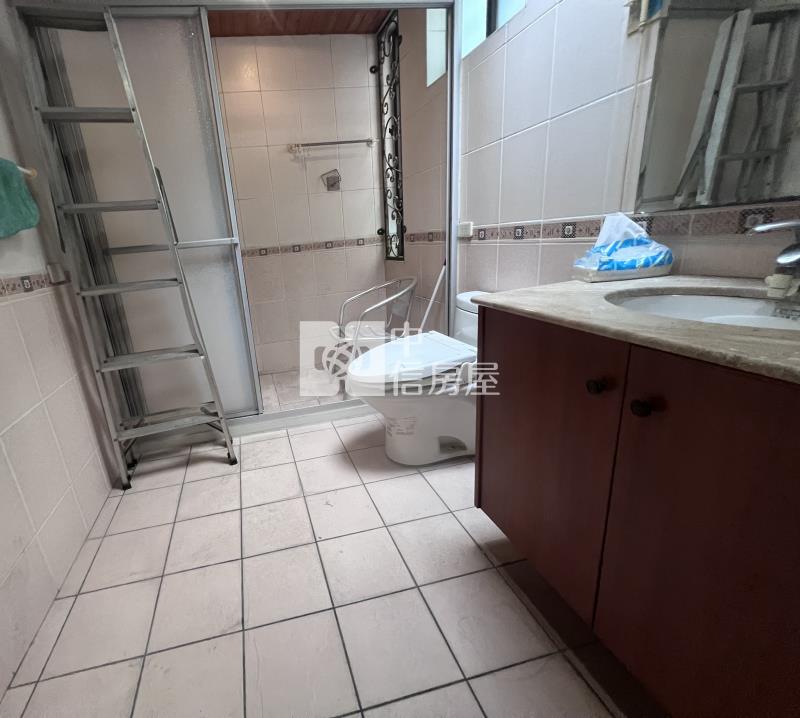 十期海灣三千院雙拼大面寬別墅房屋室內格局與周邊環境