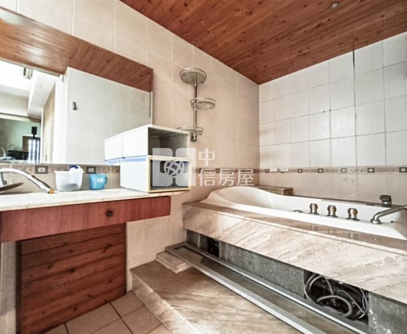 十期海灣三千院雙拼大面寬別墅房屋室內格局與周邊環境