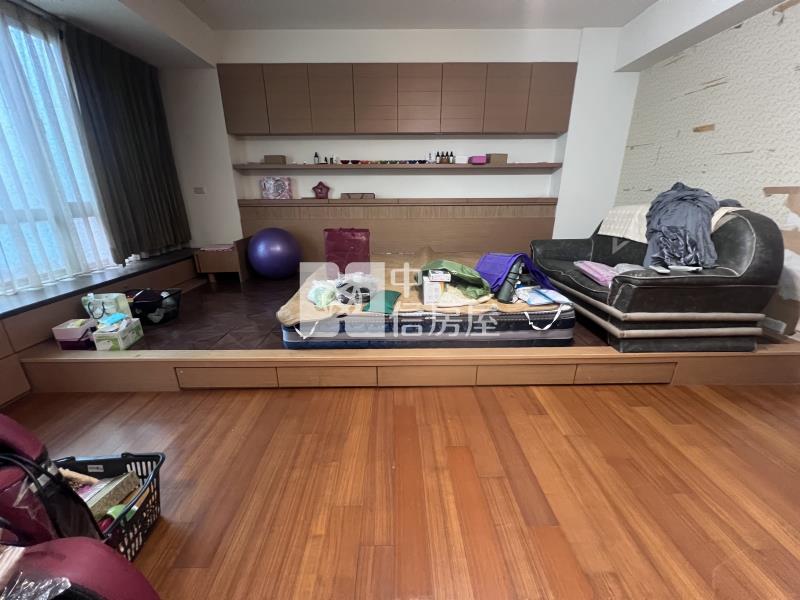 十期海灣三千院雙拼大面寬別墅房屋室內格局與周邊環境