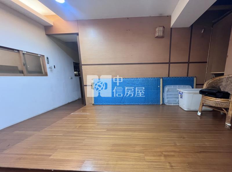 十期海灣三千院雙拼大面寬別墅房屋室內格局與周邊環境