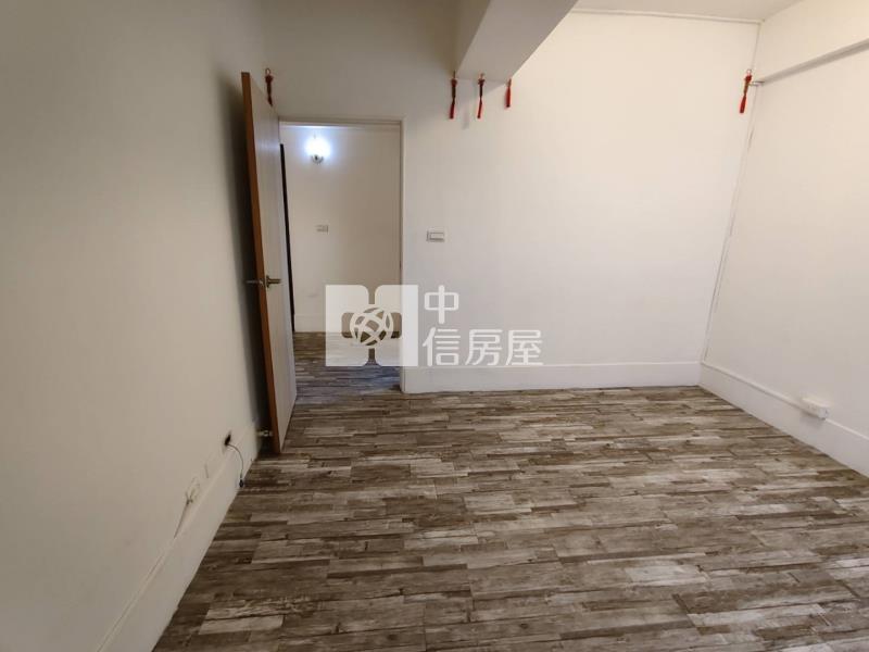 東方明珠一房一廳有平車套房房屋室內格局與周邊環境