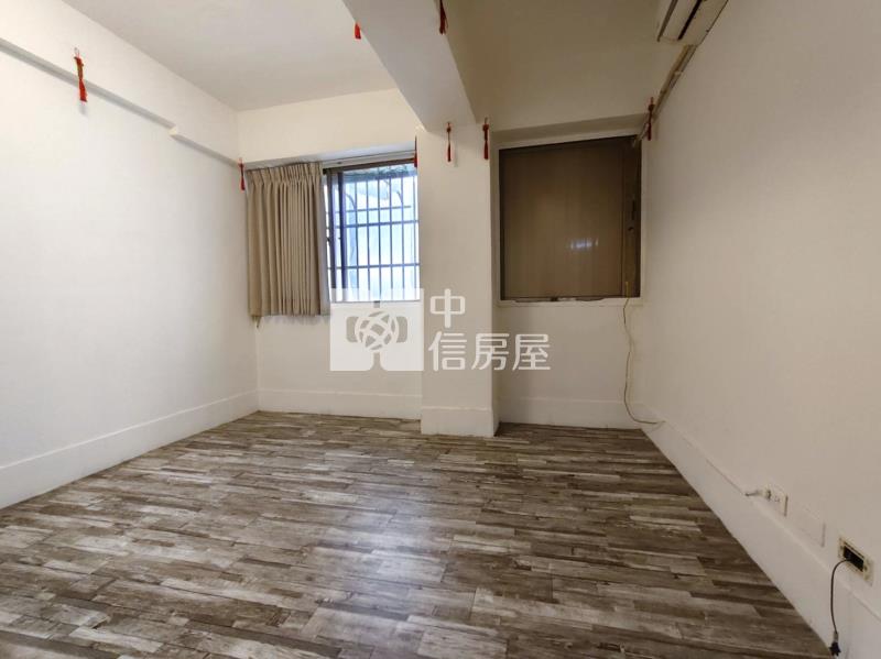 東方明珠一房一廳有平車套房房屋室內格局與周邊環境