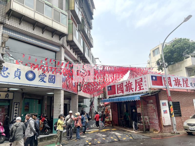 龍岡忠貞商圈全新整理電梯三房