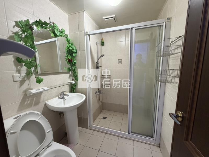 中壢市區美麗歐洲景觀1房1廳+機車位房屋室內格局與周邊環境