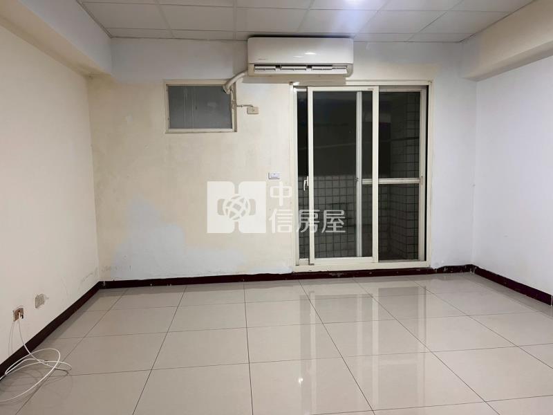 ▲信義電梯小資屋 售房屋室內格局與周邊環境