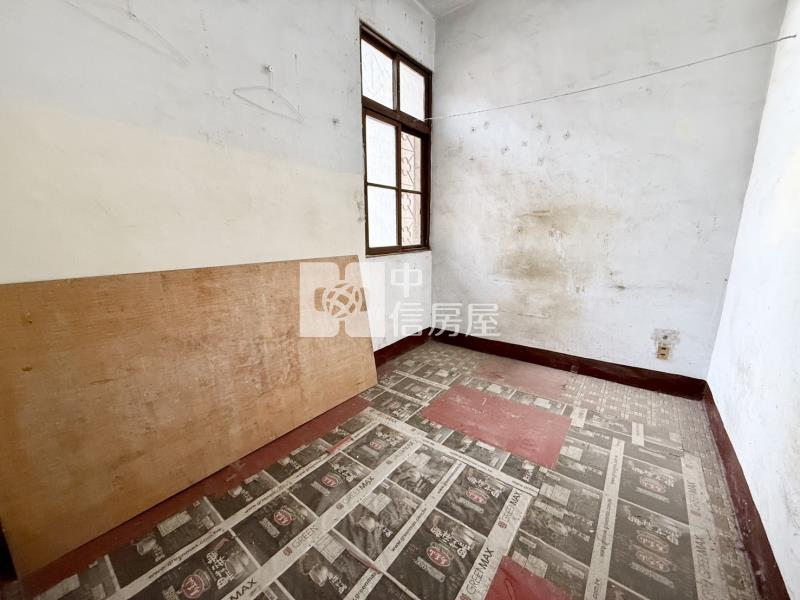 勤益坪林公園活路透天房屋室內格局與周邊環境