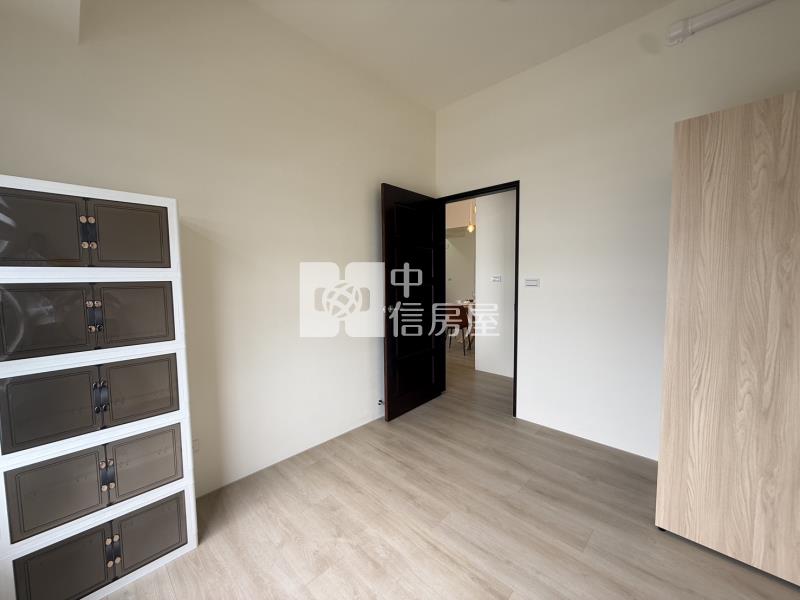 連建苒苒全新未住三房平車房屋室內格局與周邊環境