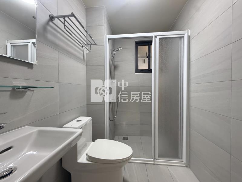 連建苒苒全新未住三房平車房屋室內格局與周邊環境