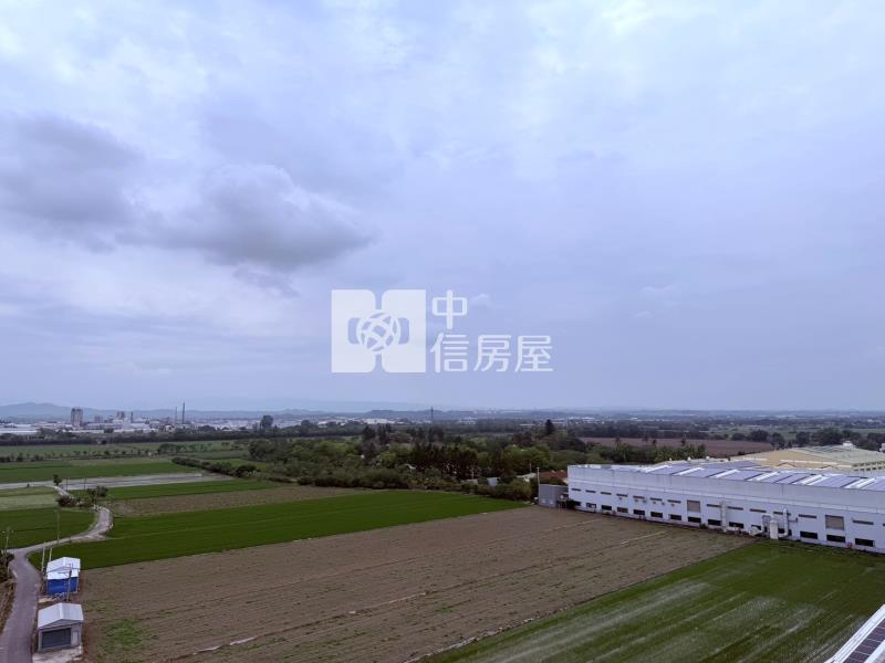 連建苒苒全新未住三房平車房屋室內格局與周邊環境