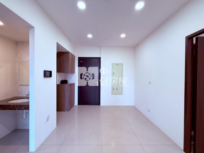 登陽春賞高樓層視野兩房兩衛平車房屋室內格局與周邊環境