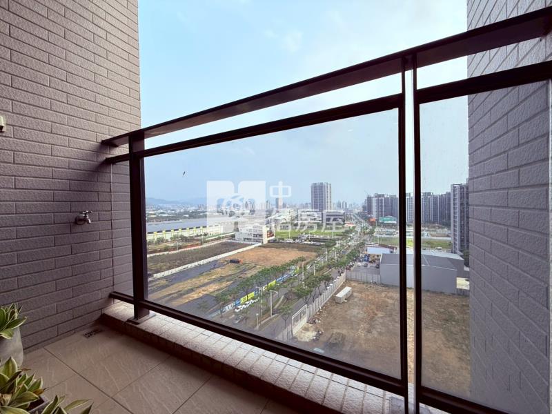 登陽春賞高樓層視野兩房兩衛平車房屋室內格局與周邊環境