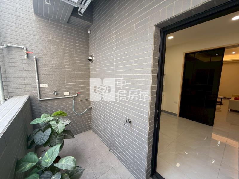 三期輕齡全新平車三房房屋室內格局與周邊環境