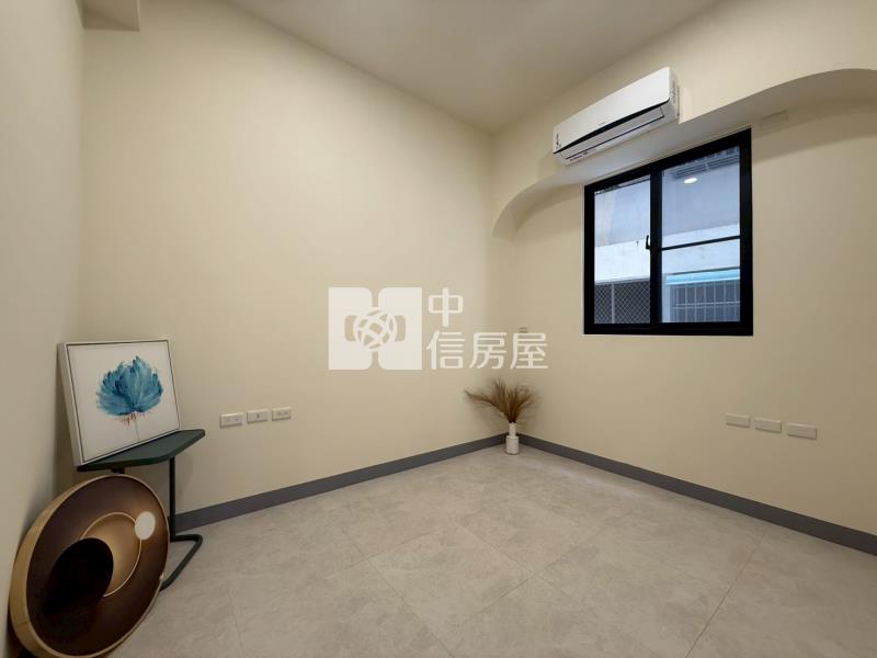 三期輕齡全新平車三房房屋室內格局與周邊環境