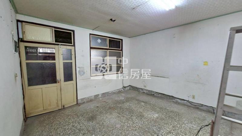 文化路巷透天房屋室內格局與周邊環境