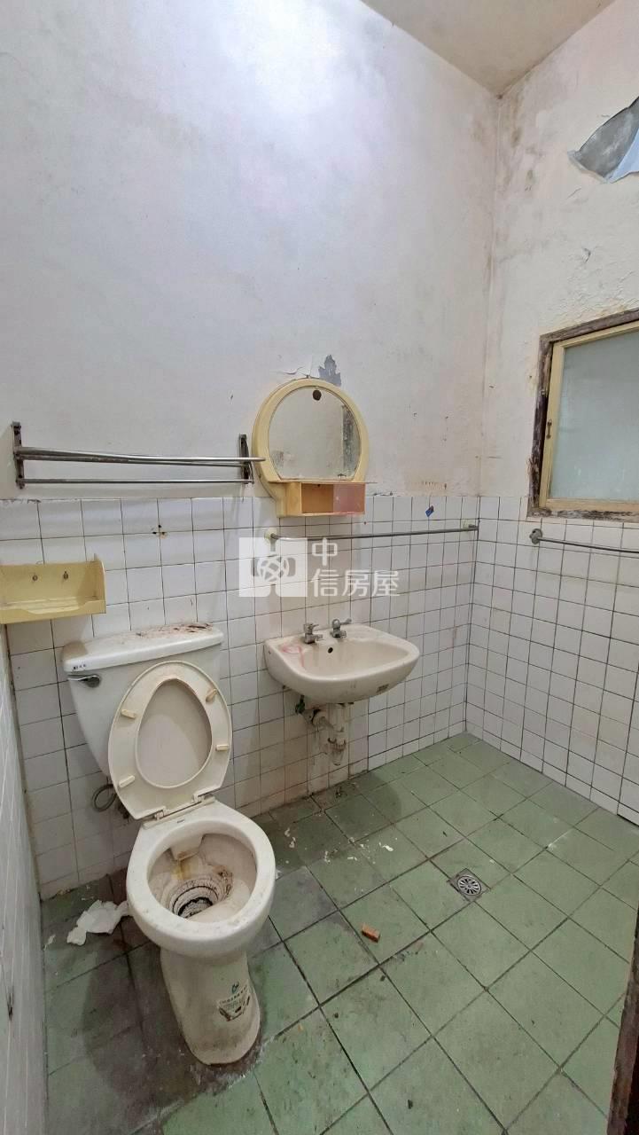 文化路巷透天房屋室內格局與周邊環境