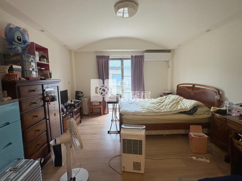 百年大鎮【牛津特區】4房雙車位別墅房屋室內格局與周邊環境